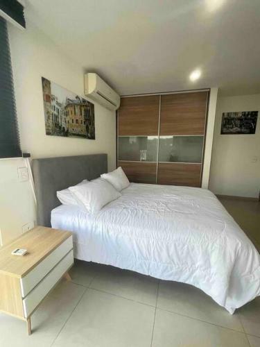 Apartaestudio Ciudad Jard�n Restaurantes Tiendas