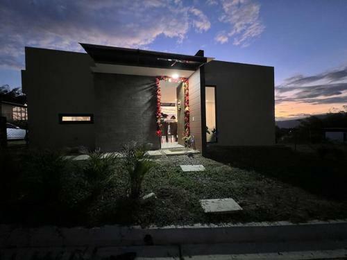 Hermosa Y Moderna Casa Campestre