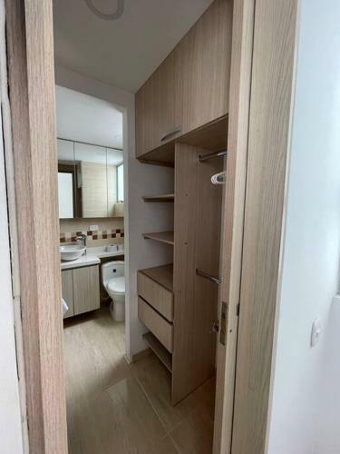 Apartamento En Quinto Piso Valle Del Lili, Zafiro C