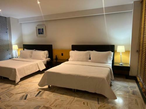 Aw Hotel Luxor Versalles