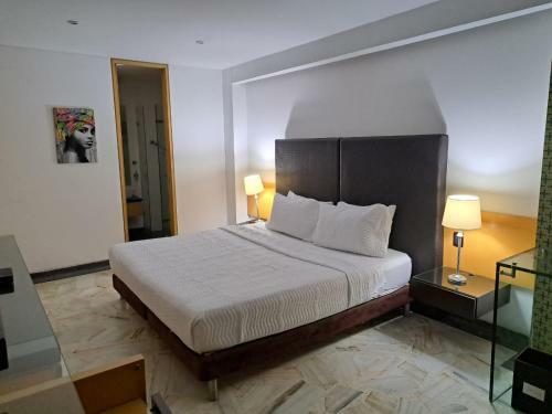 Aw Hotel Luxor Versalles