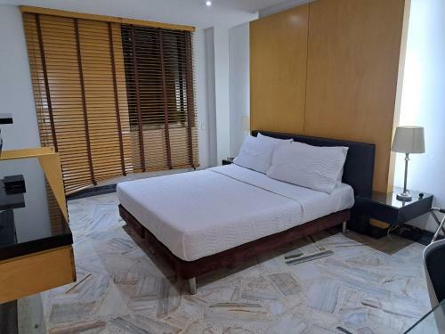 Aw Hotel Luxor Versalles