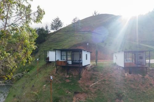 Lodge Laze Lake Guatape