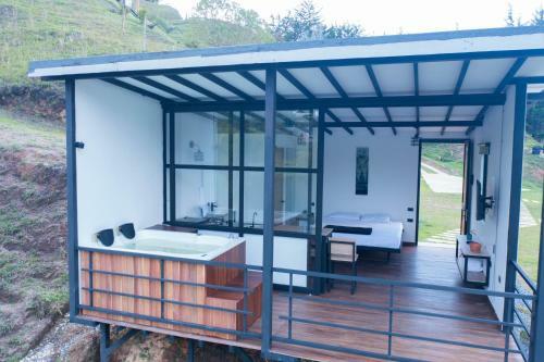 Lodge Laze Lake Guatape