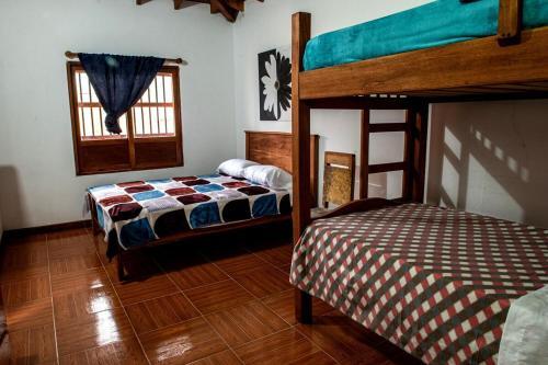 Albergue Hostal Caf� Racer