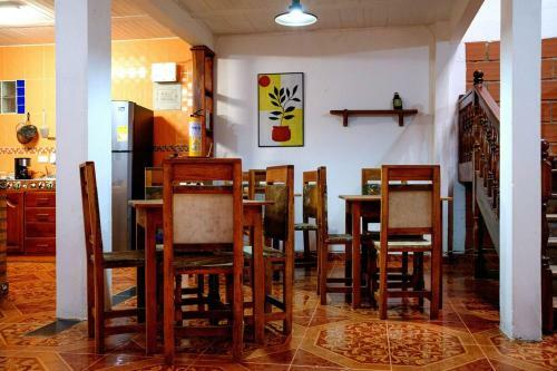 Albergue Hostal Caf� Racer