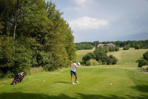 AA Saint Omer Hotel Du Golf