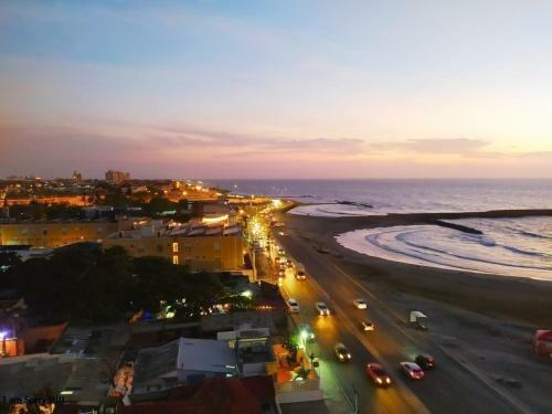 Apartamento Con Vista Al Mar-cerca Al Centro Historico-piso 9