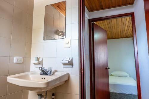Hostal Oresca Hostel