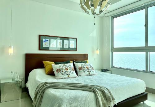 Luxurious Cartagena Beachfront Apartment