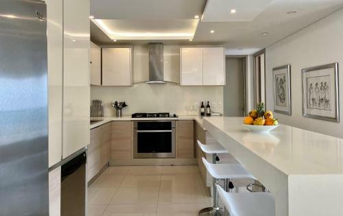 Luxurious Cartagena Beachfront Apartment