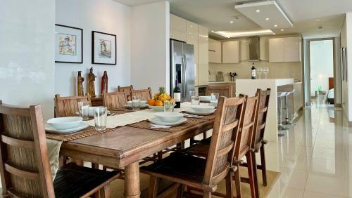 Luxurious Cartagena Beachfront Apartment