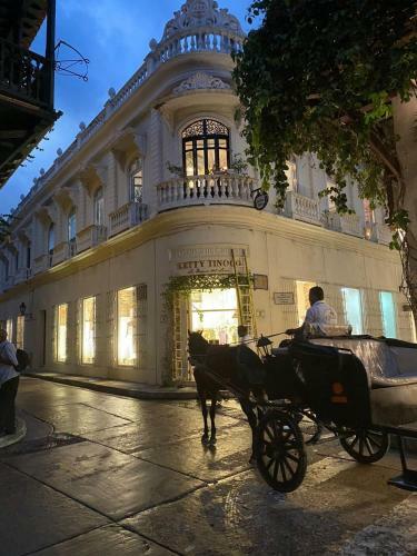Al Alma Apart-suites