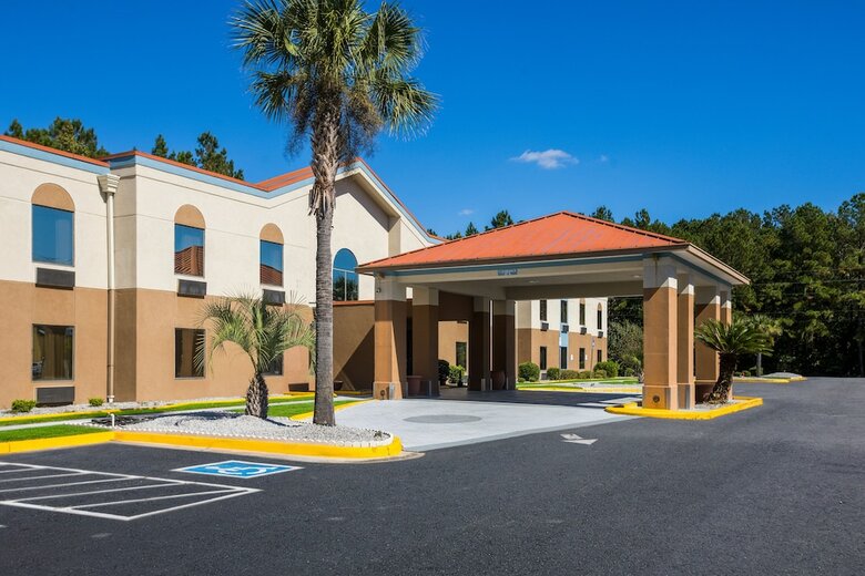Hotel Quality Suites Hinesville
