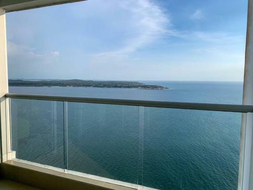 Apartamento Stunning Sea View 30th Floor 1br