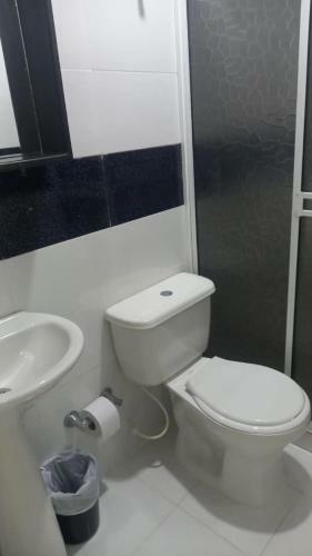 Hotel Bm-17 Cerca Al Mar Con Aire Acondicionada Y Wifi