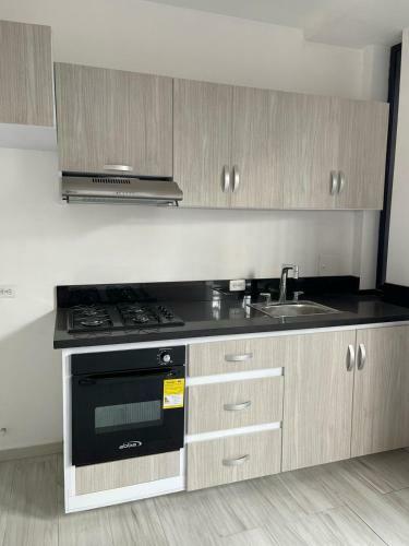 Apartamento Amoblado 3 Habitaciones En Barrio La Campi�a