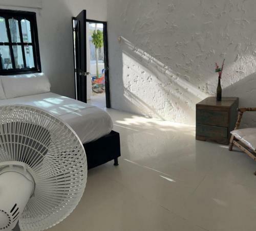 Hotel Tr Econ�mico Y C�modo Con Piscina
