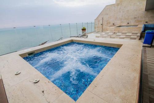 Hermoso Y Amplio Apartamento Frente Al Mar.
