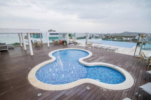 Hermoso Y Amplio Apartamento Frente Al Mar.