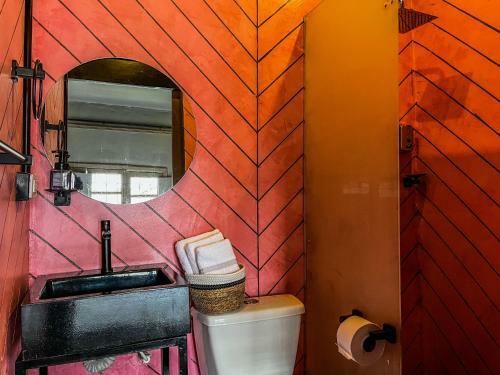 Sr Luis Hotel Boutique - Zona H�roes - Recepci�n Digital 24h