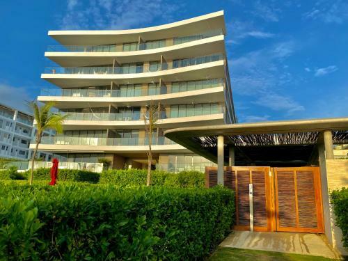 Fantastic Apartment/beach Front Luxury