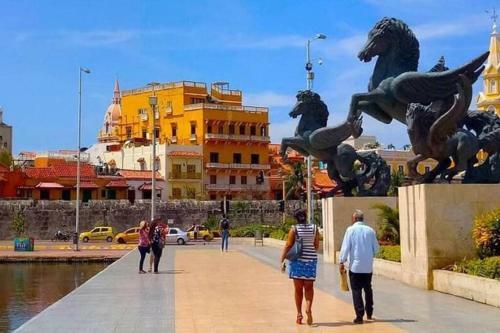 Casa Cerca A El Mar Con Parqueadero