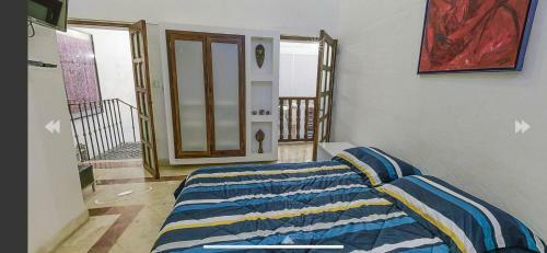 Luxury Large Apartment With Colonial Balcony