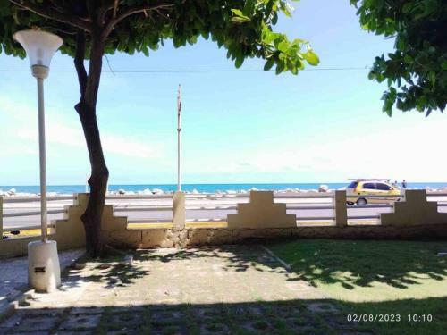 Apartamento C�modo Apto Frente Al Mar, Excelente Ubicaci�n.
