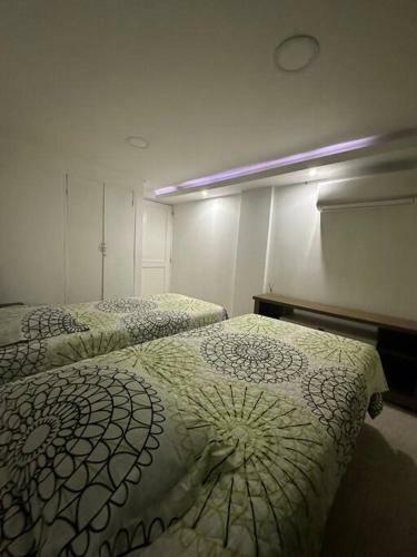 Apartamento C�modo Apto Frente Al Mar, Excelente Ubicaci�n.