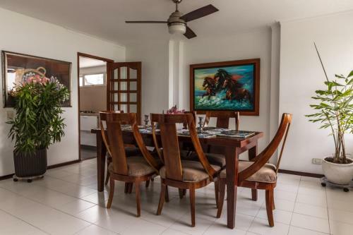 Apartamento Cozy Castillogrande Beachfront