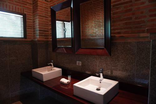 Castillete Hotel & Beach Club
