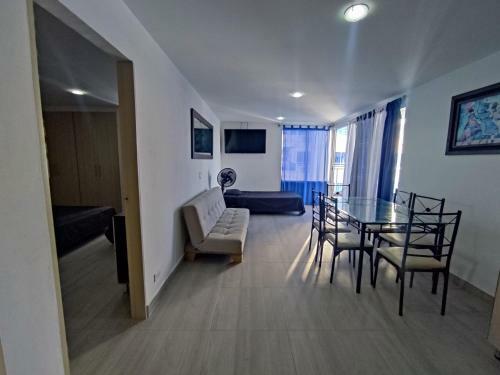 Apartamento Con Balc�n Y Vista Al Mar