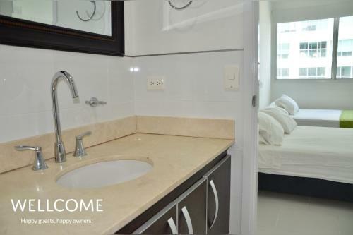 Apartamento Apto Para 6 Piso 12+balc�n, En Cartagena