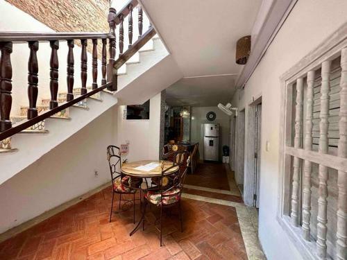 Gorgeous 8 Br House W/ Pool In The Old City