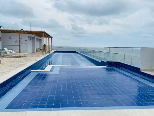 Beachfront Apartment With Stunning Infinity Pool
