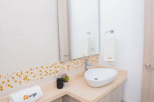 Apartamento U-go Incre�ble Apto En El Laguito Junto Al Mar