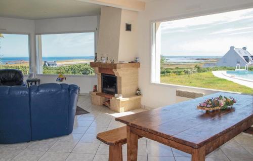 Holiday Home Pleubian 51