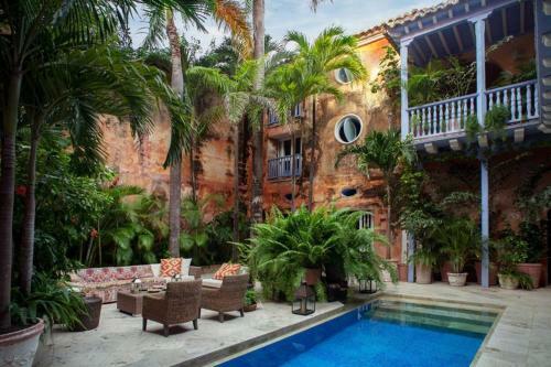 Villa Luxury 10 Br Colonial Mansion