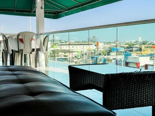 Hotel Bazurto Plaza