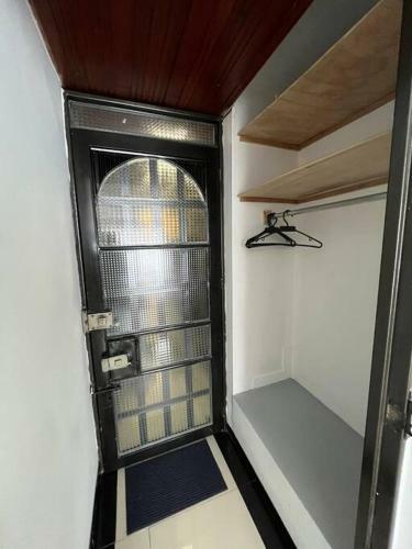 Apartamento Nice Suite Embassy / Airport