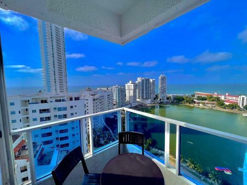 Apartamento Elegante, Balc�n Y Vista, Nuevo Conquistador
