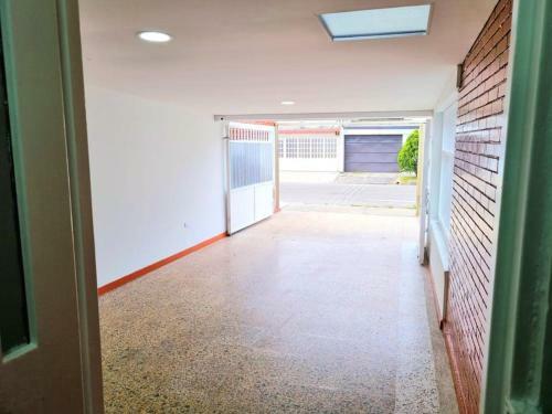 Casa Cerca Del Aeropuerto: Spa Con Sauna Y Jacuzzi