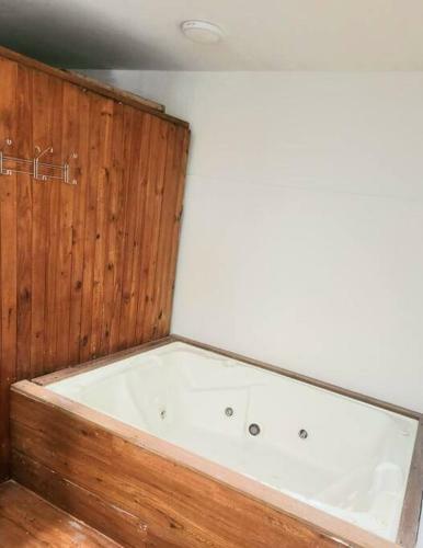 Casa Cerca Del Aeropuerto: Spa Con Sauna Y Jacuzzi