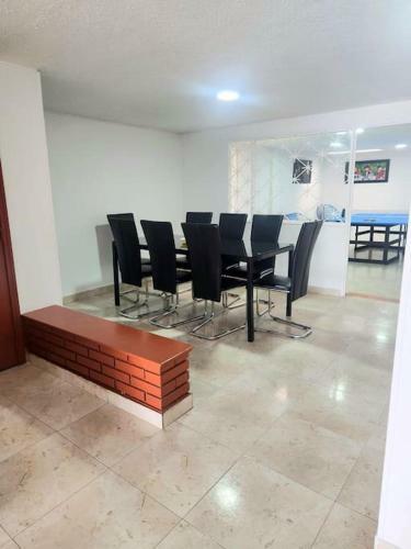 Casa Cerca Del Aeropuerto: Spa Con Sauna Y Jacuzzi