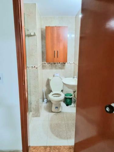 Casa Cerca Del Aeropuerto: Spa Con Sauna Y Jacuzzi