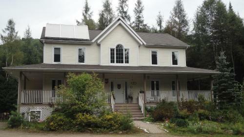 Bed & Breakfast Auberge Crystal Inn