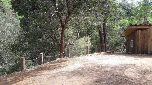 Caba�a De Adobe En Lago Rapel