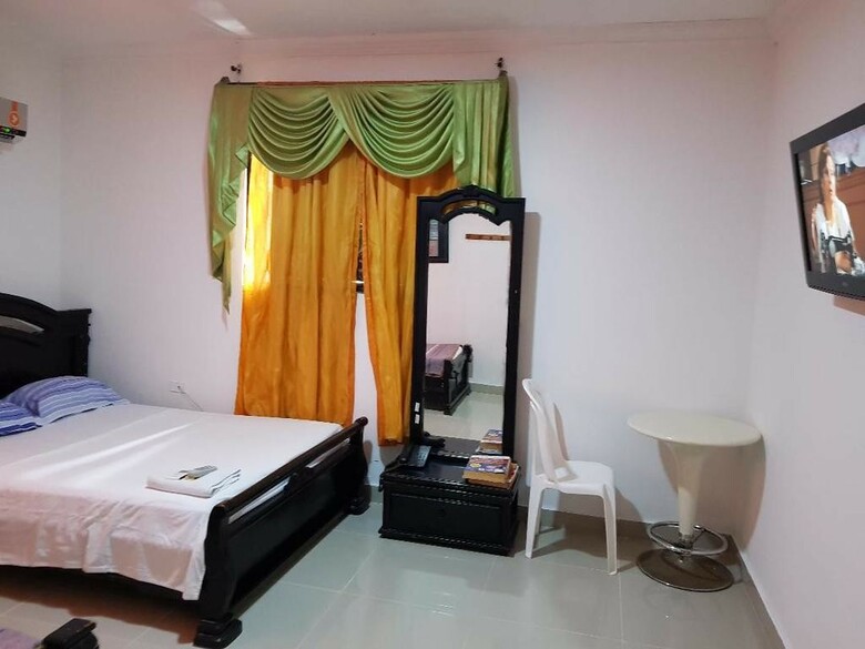 Hotel Girasol