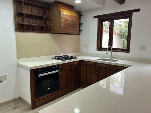 Hostal C�moda Habitacion Con Ba�o Privado, Cerca A Plaza Mayor